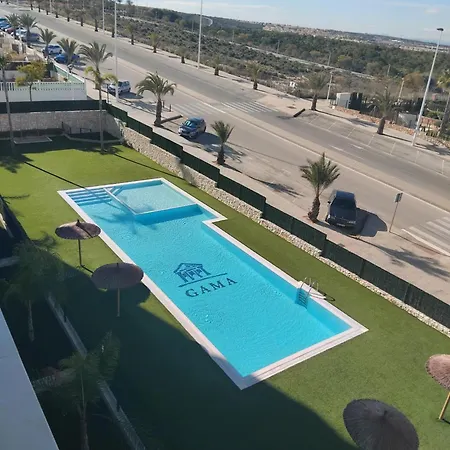 Claudia Luxury Near The With A Pool, Gym, And Secure Gated Parking * Arenales del Sol