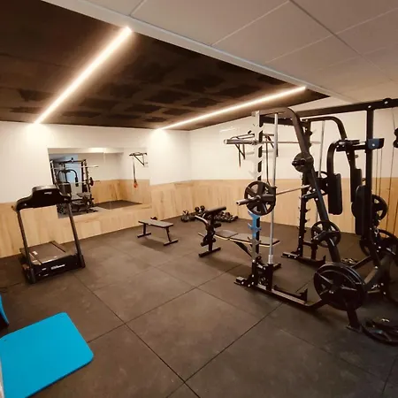 Apartment Claudia Luxury Near The With A Pool, Gym, And Secure Gated Parking *