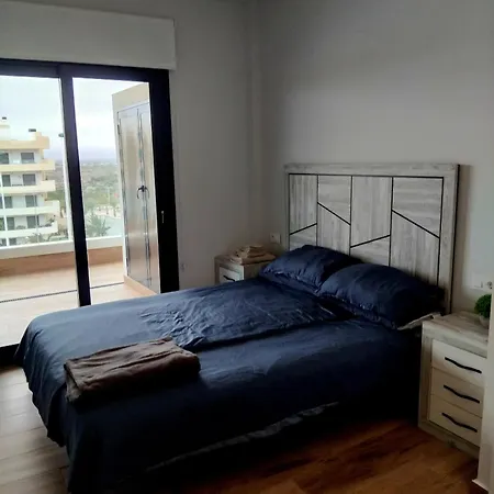 Claudia Luxury Near The With A Pool, Gym, And Secure Gated Parking Apartment *