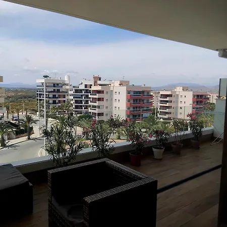 Lejlighed Claudia Luxury Near The With A Pool, Gym, And Secure Gated Parking
