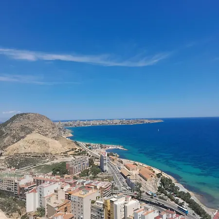 Claudia Luxury Near The With A Pool, Gym, And Secure Gated Parking Apartment Arenales del Sol